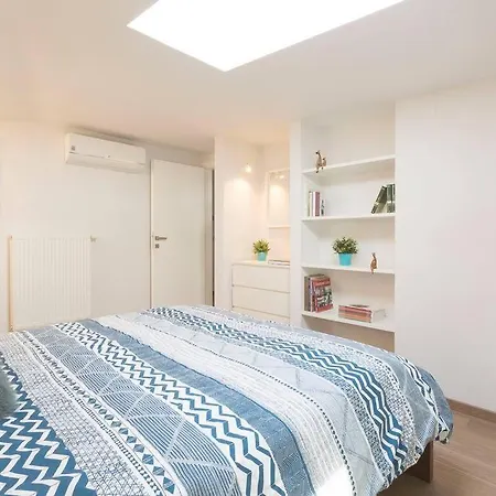 Апартаменты Ippokrateio Stylish City Loft Free Parking Салоники
