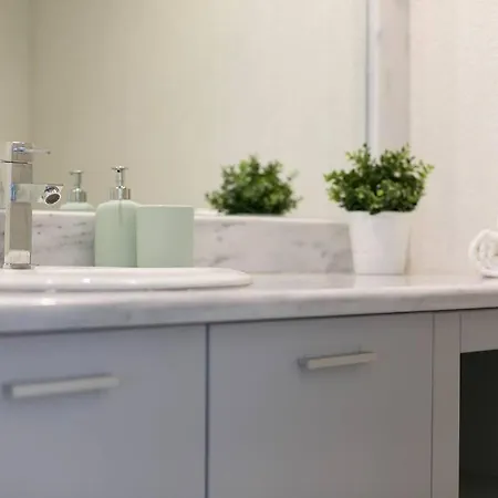 Апартаменты Ippokrateio Stylish City Loft Free Parking Салоники