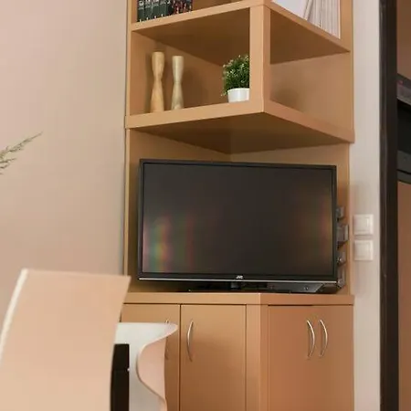 Апартаменты Ippokrateio Stylish City Loft Free Parking Салоники